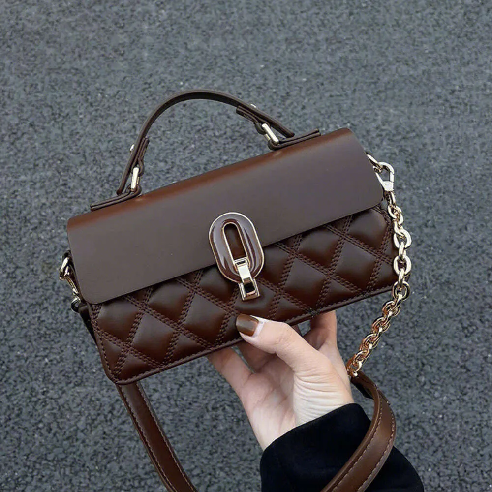 2023 Nieuwe Alcoholische Chocolade Dames High End Kleine Vierkante Commuter Werk Handtas Enkele Schouder Crossbody Tas 75% Fabriek Groothandel