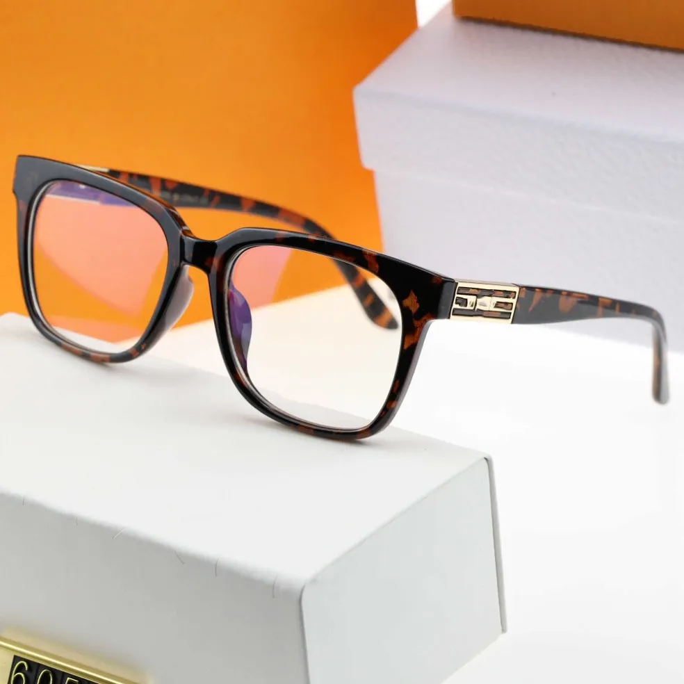 2022 Fashion vintage designer zonnebril vrouwen en mannen houding metalen vierkante frame blokken lens outdoor bescherming brillen met box271E