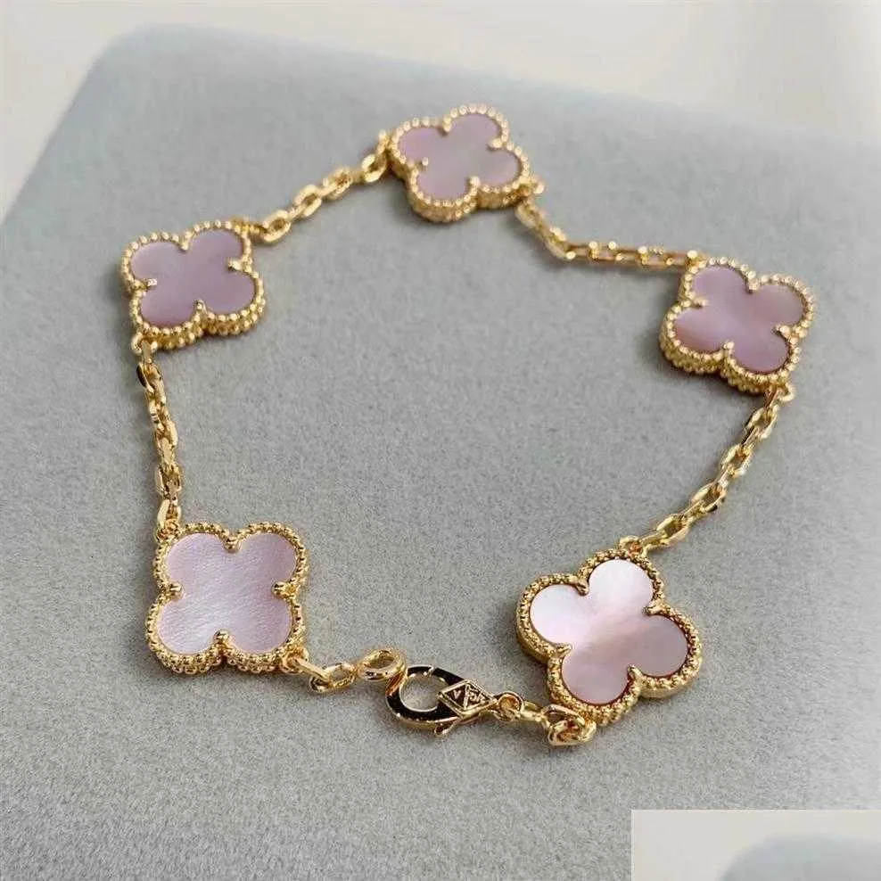 Designer 2023 Luxury Clover Bracelet Mother Of Pearl 18K Gol Love Bangle Shining Crystal Diamond JewelryZJ73