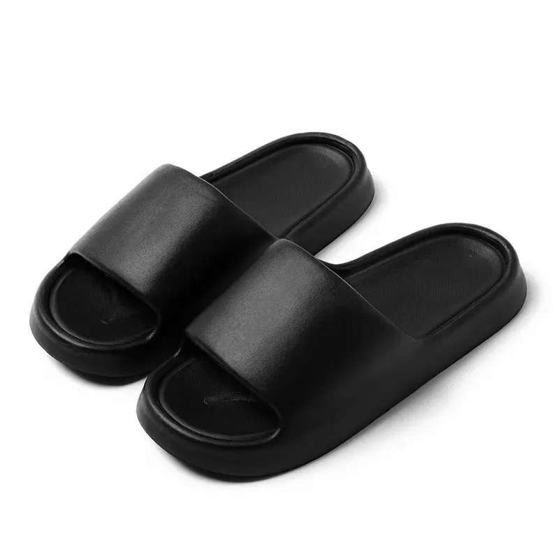 sandals for men and women throughout summer indoor couples take showers in the bathroom 07