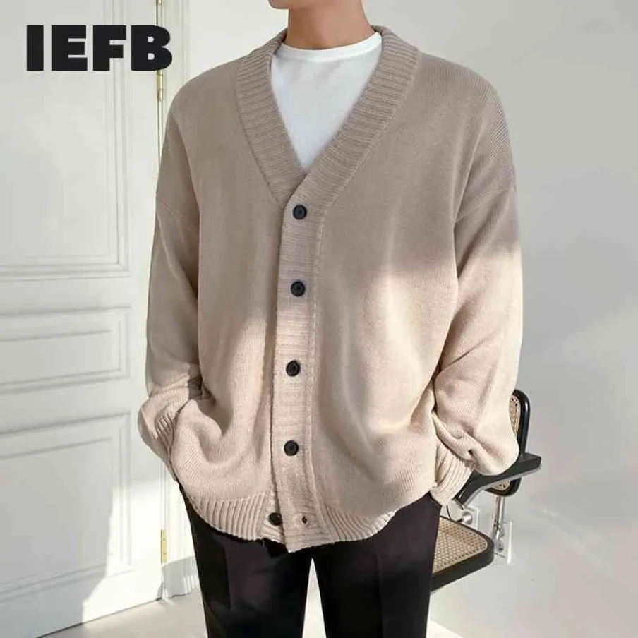 IEFB Korean singel Breasted V Collar Kinted Cardigan Sweater Men's Outerwear Trendiga stiliga herr Knitwear Spring Autumn 9y4347i