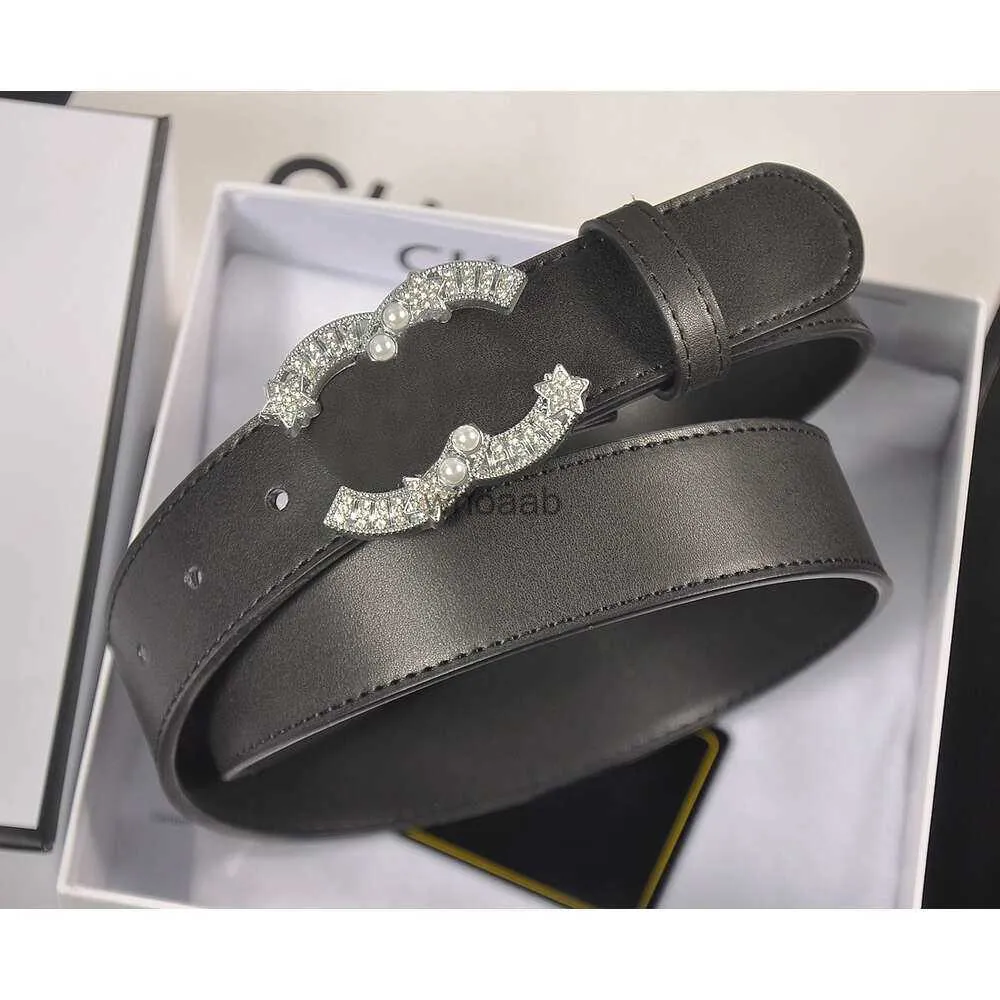 Cinturones Cinturón de diseñador de alta calidad Cinturón de lujo para mujer Moda Conjunto de perlas de diamante Ancho 3,3 cm Clásico para hombre Casual Jeans para mujer Cinturones de vestir 240226