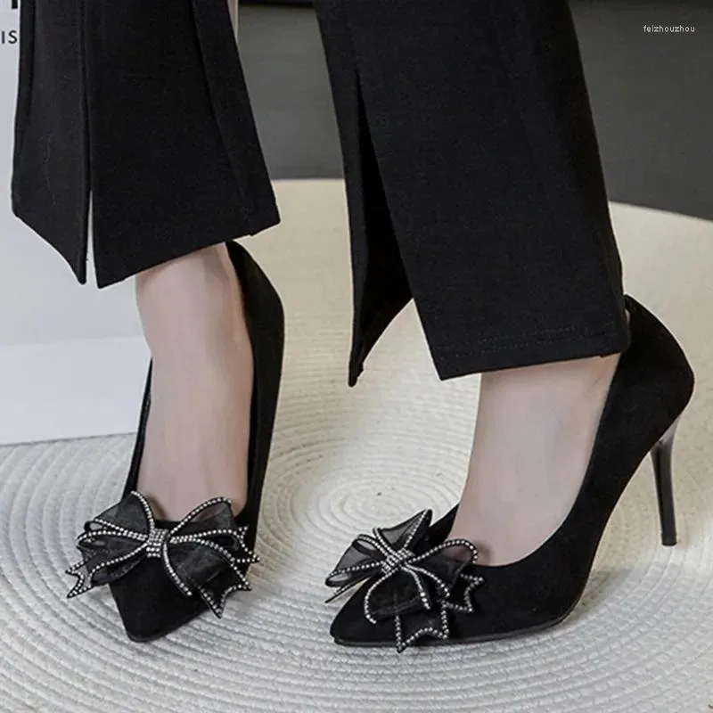 Модельные туфли, женские туфли на высоком каблуке с кружевом и бантом, пикантные пикантные туфли с острым носком, осень 2024, элегантные замшевые роскошные туфли-лодочки, Zapatos Femme на шпильках