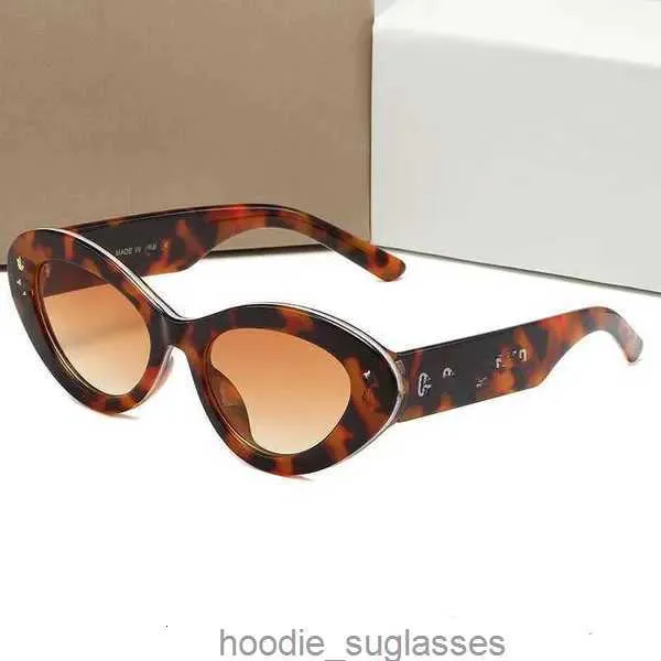 2024 Neue Luxus-Sonnenbrille für Mann und Frau, Unisex, Designer-Strand-Sonnenbrille, Retro-Kleinrahmen, Luxus-Design, Uv400, Top-Qualität, mit Box 012udq