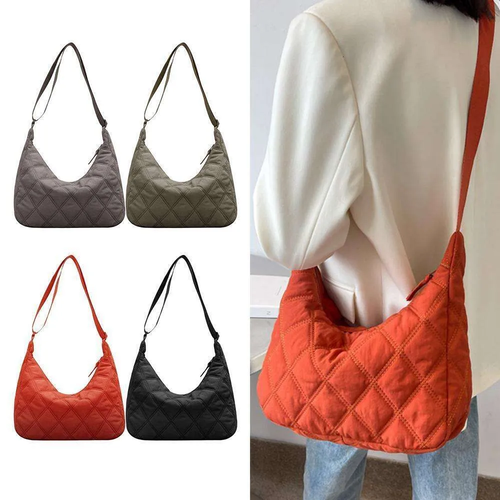 Borsa tote grande imbottita casual per donna Borsa grande pieghettata Borse a tracolla a tracolla moda Borse da donna sotto le ascelle di alta qualità