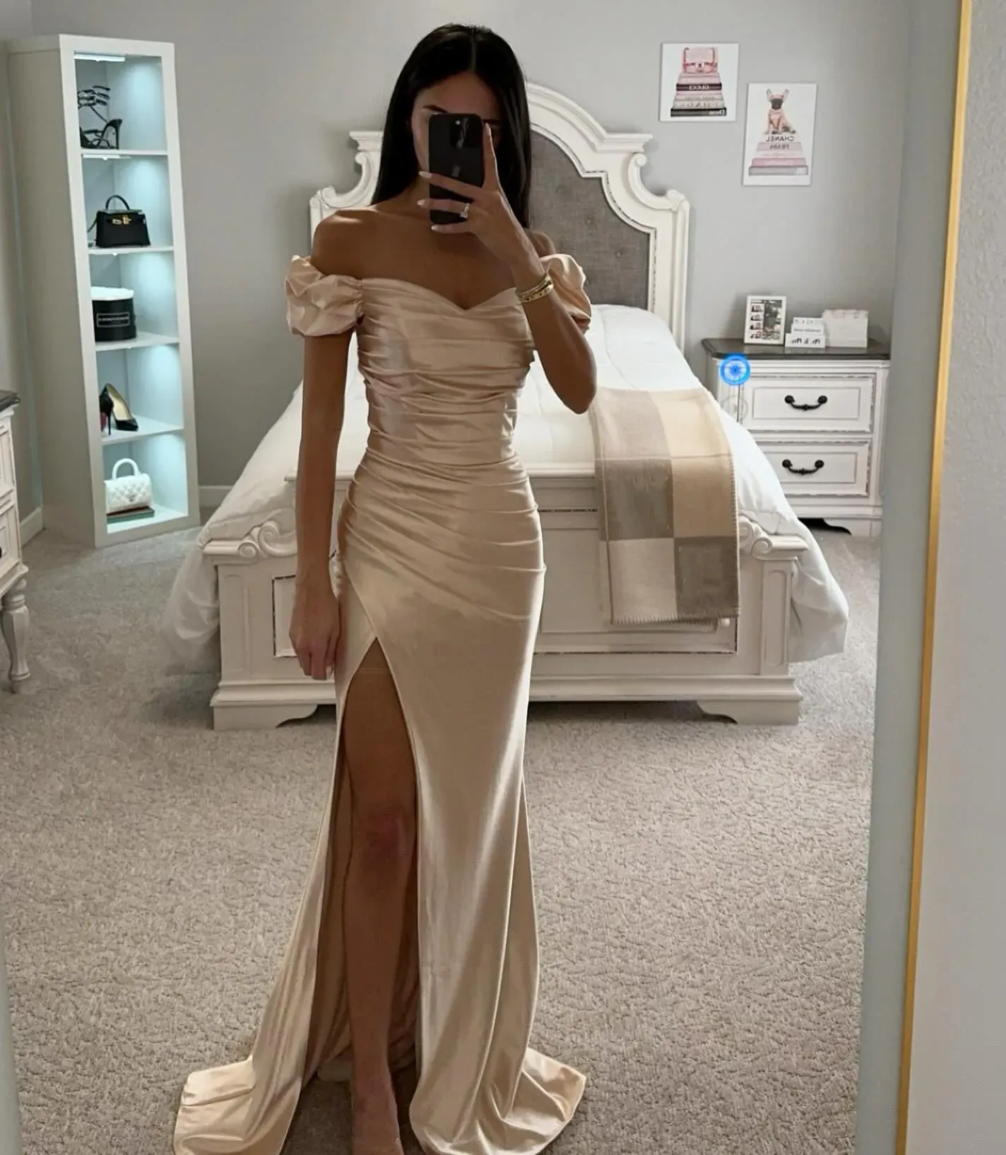 2024 Robes de bal de champagne léger Vintage hors épaule satin froncé plis côté fendu une ligne robe de soirée formelle plus la taille robes de soirée balayage train