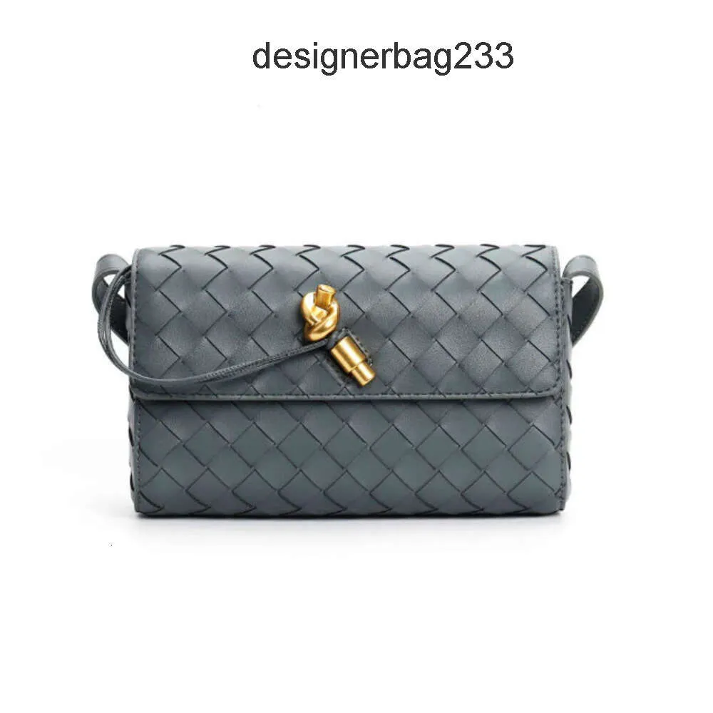 Bottegs Mini Femmes De Luxe Andiamo Bandoulière Horizontal Sac À Main En Cuir Tissé Casual Léger Venets Petit Sac Carré Épaule Unique Lady Sacs Portefeuille BVGX