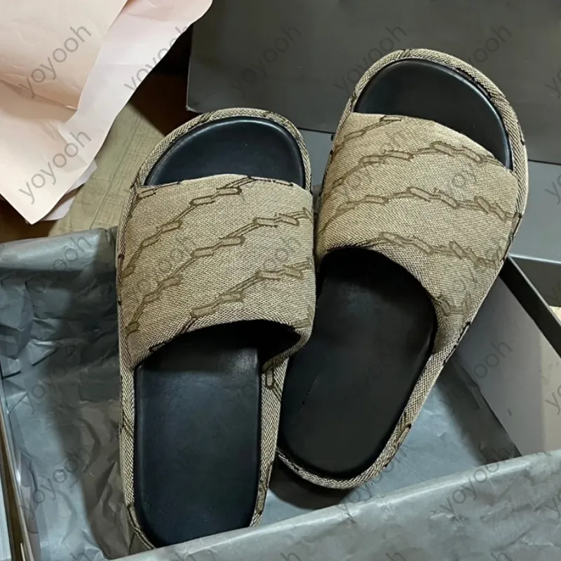 Pantoufles de créateurs femmes sandales d'été mode toile brodée mules plates plate-forme brodée lin talon haut sandale plate-forme curseurs chaussures 7 cm
