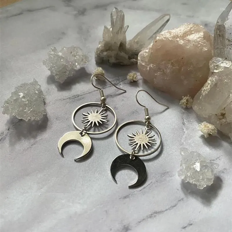 Pendientes colgantes Color plata Geométrico Celestial Sol Luna Gota Fase creciente Boho Witchy Hippie Joyería Punk Mujeres Regalo Tendencia de moda