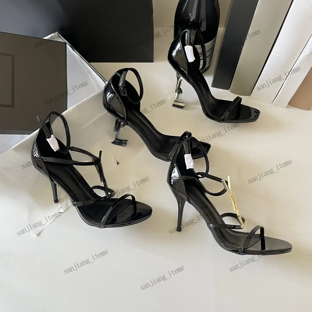 AVEC BOÎTE Élégantes sandales de créateur OPYUM pour femmes à talons hauts, talon aiguille avec lettre en métal, escarpins classiques noirs brevetés pour fête de mariage, pantoufles plates