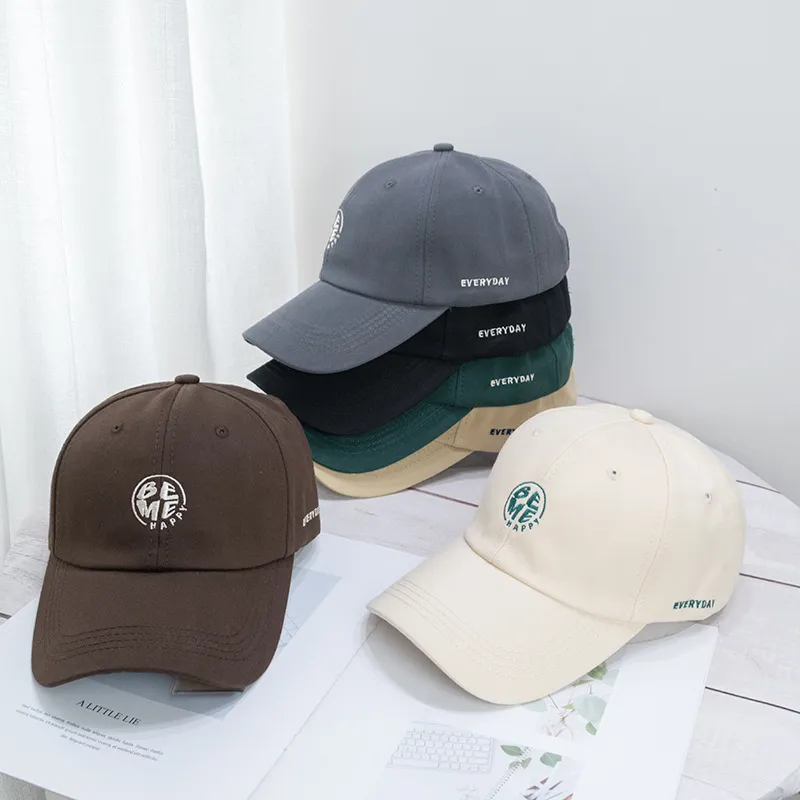 2024 Hot Sellig Football Professional Soccer Ins Internet-Famous och Vintage Baseball Cap Mens and Womens Spring and Summer Hip-Hop Fashion