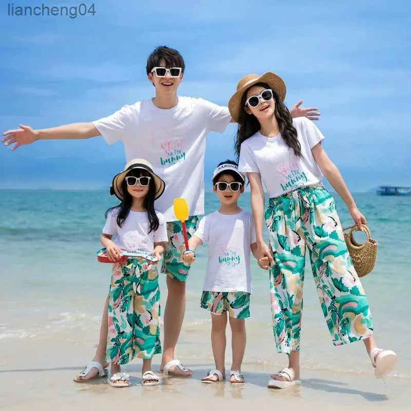 Family Matching Outfits Summer Beach Family Matching Outfits Mother Daughter Father Son Casual Cotton T-shirt +Shorts Family Look Couple Clothes Seaside