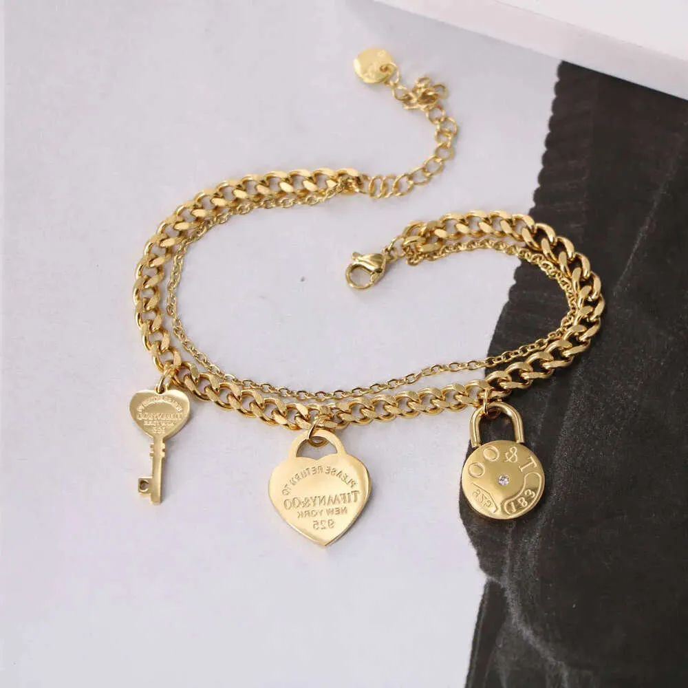 Mode Desiner Tiff Collier Top Titane Acier Version Coréenne Ancien T Famille Letterin Amour Petite Clé De Verrouillage Double Couche Bracelet Pour Femmes Sweet Ae