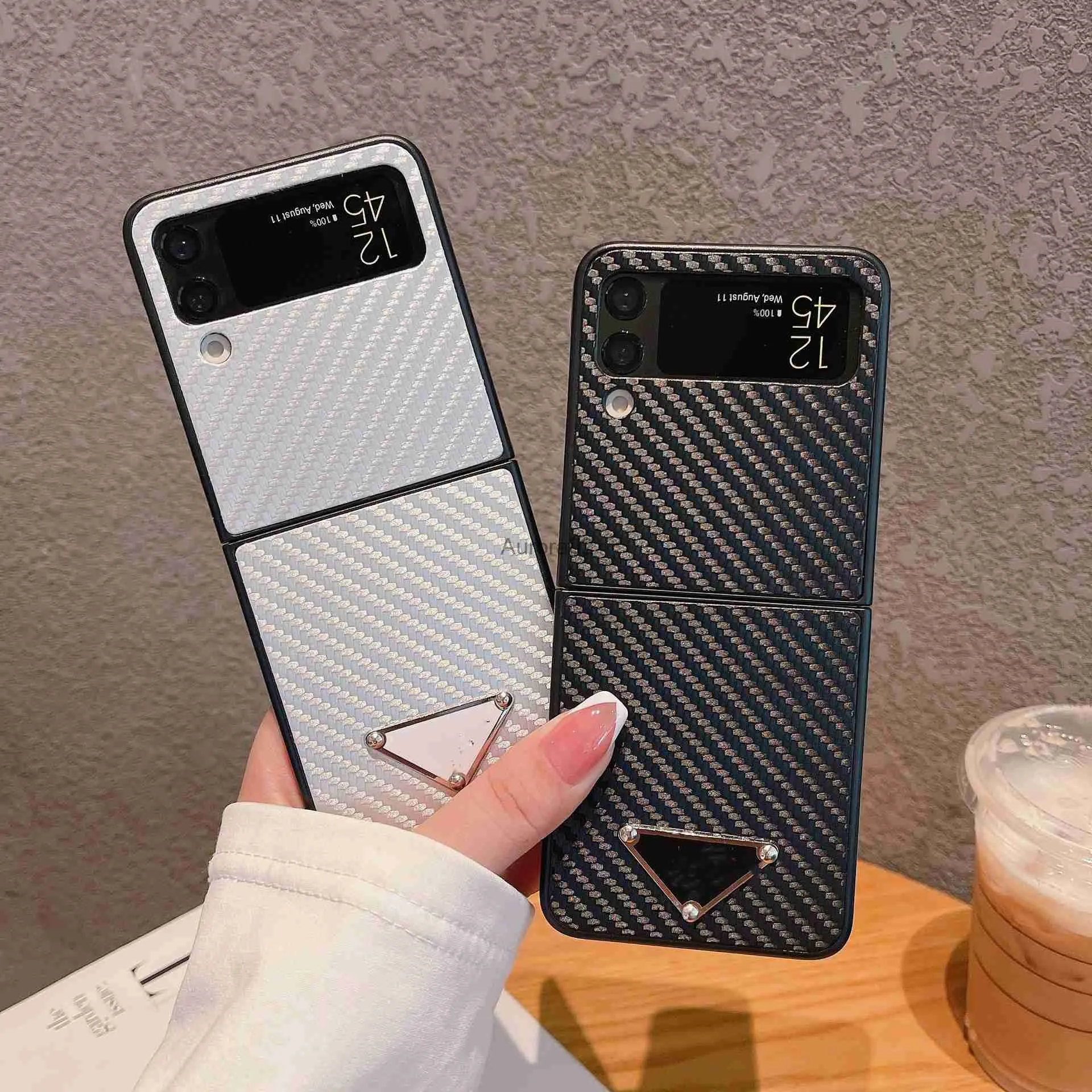 Cell Phone Cases Luxury phone cases for Samsung Z flip 4 3 1 2 plain leather Ringed case Zflip Carbon brazed shell simple folding screen mobile 240219