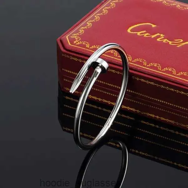 Bracelet à ongles Bracelets de créateurs Bijoux de luxe pour femmes Bracelet de mode en alliage d'acier plaqué or artisanat ne se décolore jamais pas allergique vente en gros voiture grand Clou 01pcjo