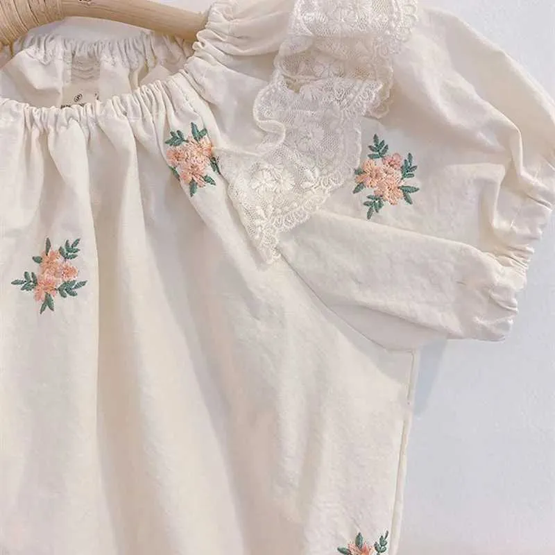 Tenues assorties pour la famille, vêtements assortis pour la famille, robe d'été pour filles, manches bouffantes, robe brodée de fleurs, vêtements pour petites filles, Look mère-fille