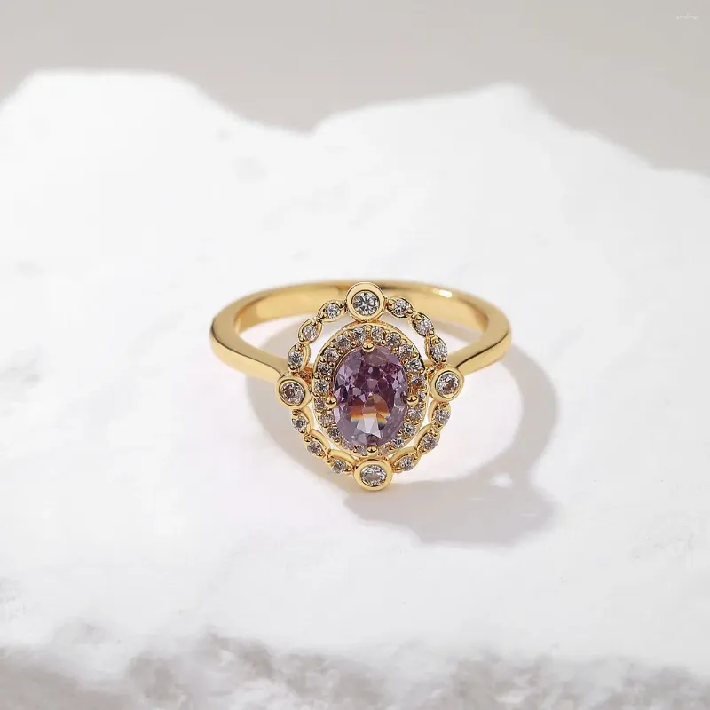 Bagues de cluster couleur or violet zircon incrusté femme mariage tenue quotidienne bague de mode plaqué réel