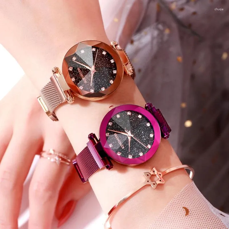 Relógios de pulso Kingnuos pequena pulseira pulseira relógios de luxo aço inoxidável retro senhoras quartzo moda casual mulheres vestido relógio