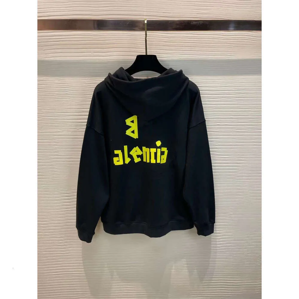 23ss Mens Family Men Hoodie Hoodies Sweaters High Fashion Edition Designer Balenciiaga Summer New Unisex Couple Style Back Tape Letter Printing Hooded Coat5YM