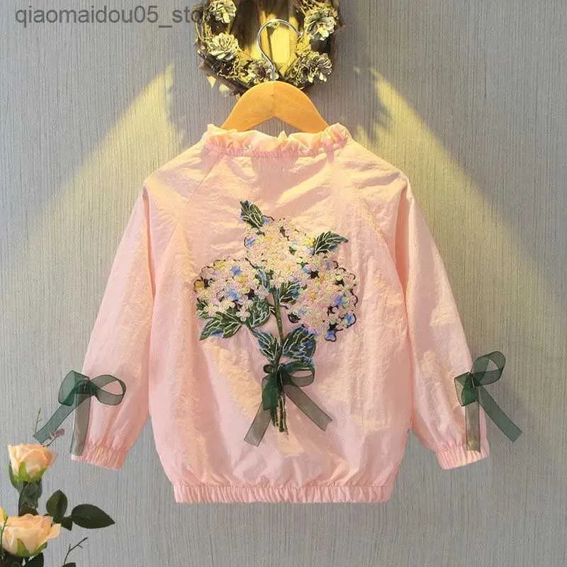 Rash Guard Shirts Summer Fashion Lightweight Sunscreen Clothing Baby Girls Floral Jackets Hooded Child Coat Children Ytterkläder Ålder 2-14 Q240227