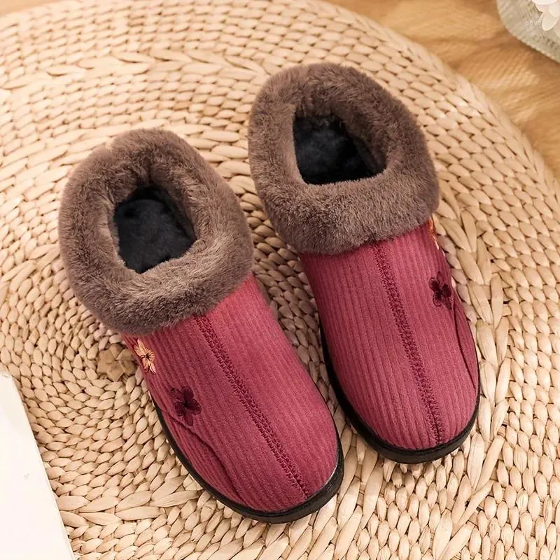 ブーツ女性の花の刺繍入り雪のカジュアルスリップ豪華な裏地付き靴快適な冬