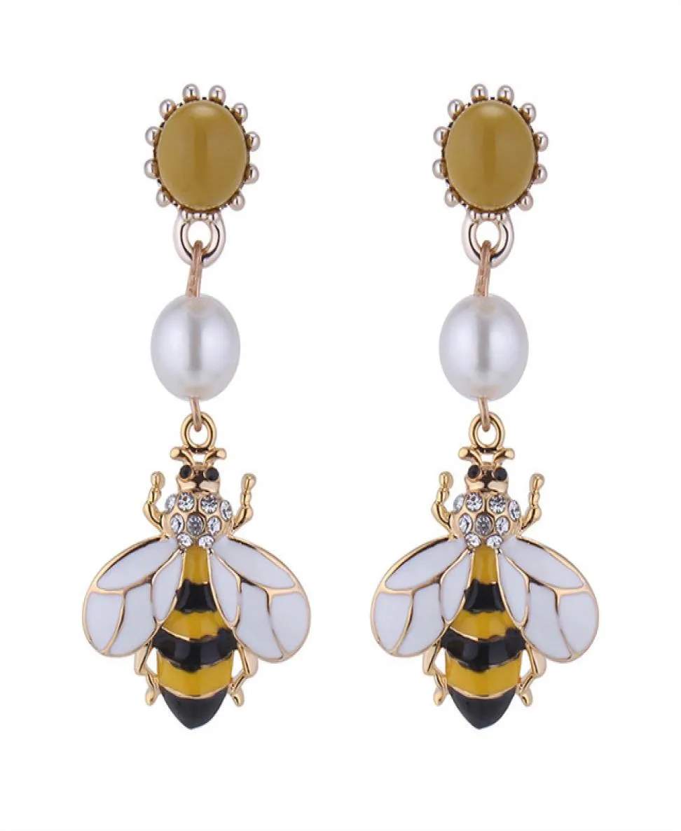 Kolczyki stadnina pszczół z żółtego złota dla kobiet modna pszczoła Pee Cute Bee Dangel Long Style Carring Prezenty dla kobiet 7863616