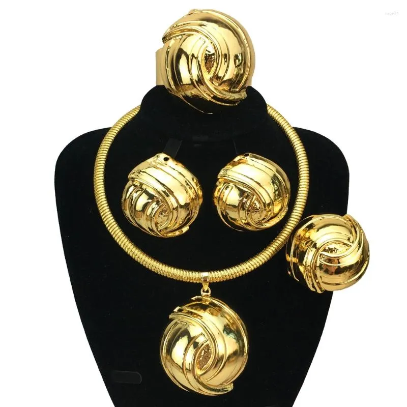 Collar Pendientes Conjunto Venta de joyería italiana chapada en oro Banquete de boda para mujer Colgante grande Peso ligero Negrita FHK16639