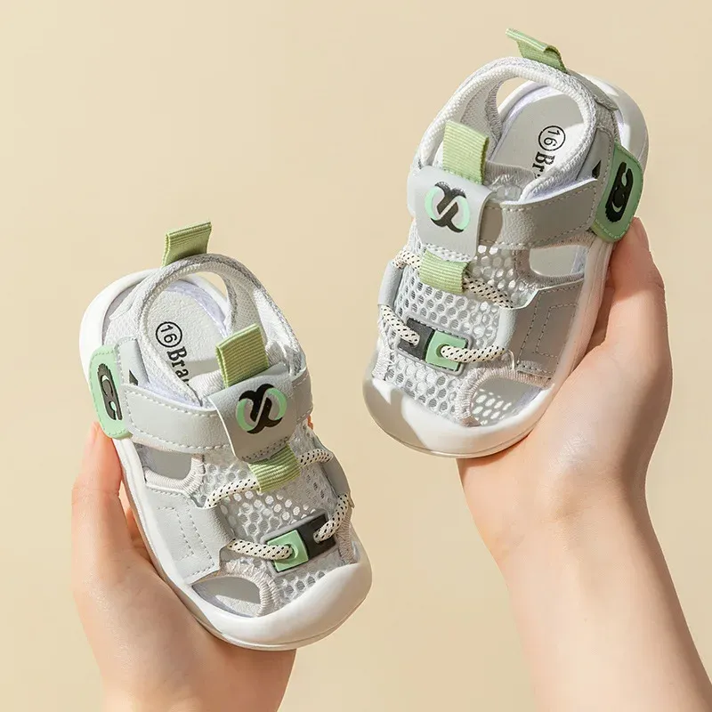 Лето 2022, новая детская обувь для малышей, детские сандалии для мальчиков и девочек, обувь с мягкой сеткой и мягкой подошвой, легкие пляжные сандалии для маленьких детей