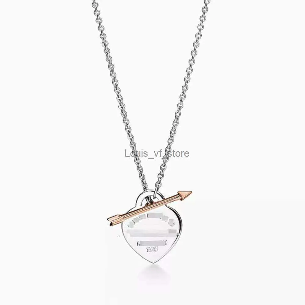 Pendant Necklaces popular Heart Arrows One Arrow Piercing and Versatile Necklace High Quality Jewelry H2422755