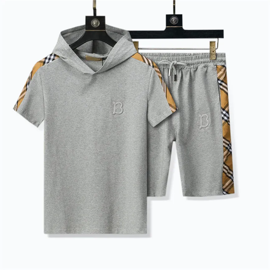 Yeni Yüksek Kaliteli Erkek Trailsits Setleri Jogger Sweatshirts Sports Sporting Suit Erkek Kadın Kısa Pantolon Kapşonlu Tişört Külot Tasarımcı Spor Giyim Seti M-3XL