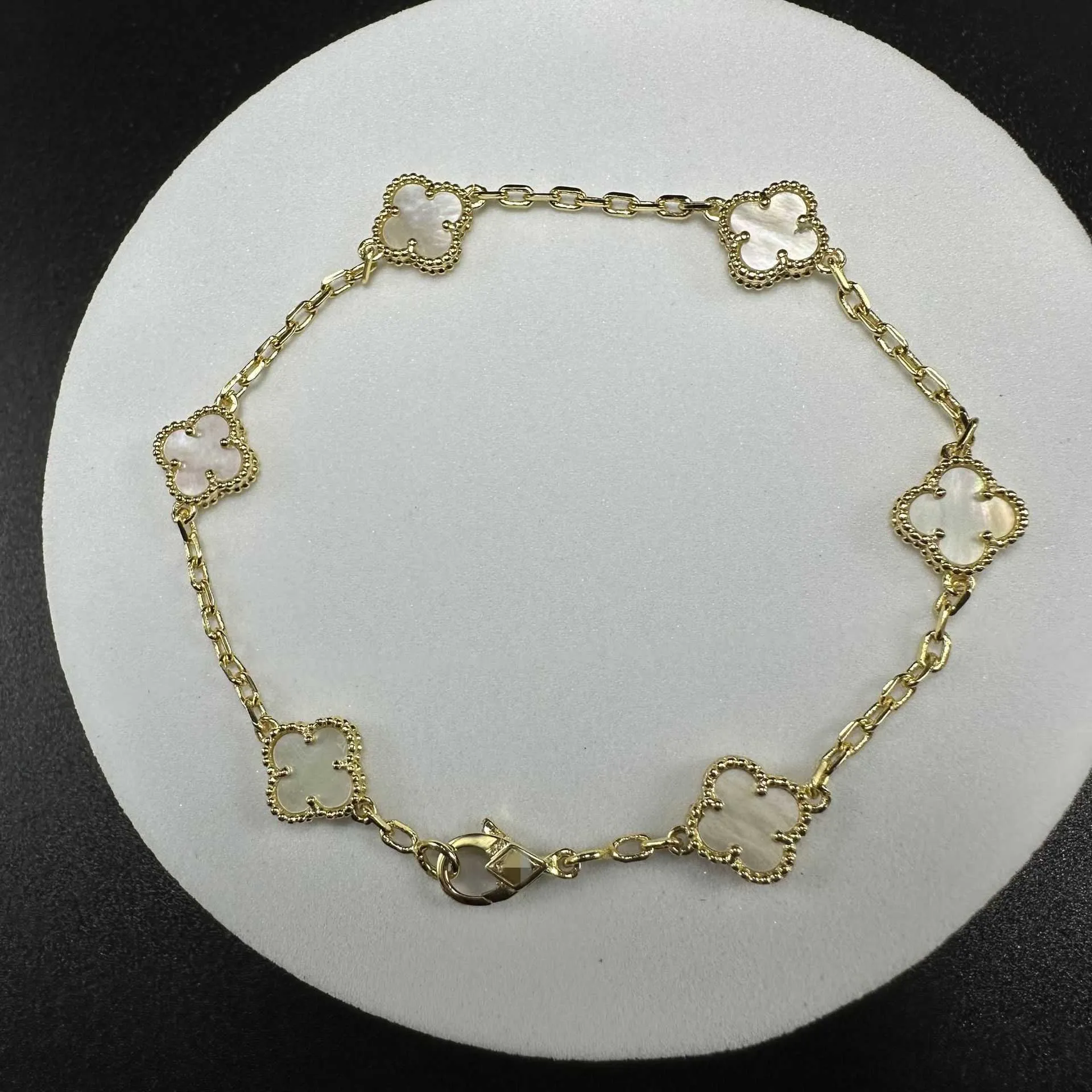 Designer smycken lyxarmband länk kedja vanca mini liten klöver sex blomma hand guld vit fritillaria armband 29xs