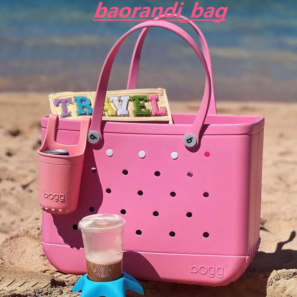 Designer Waterproof Pvc Basket Bogg Beach Bag Girl Womens Shopping Luxury Handväska Travel Stora Totes Väskor ihåliga plast Pochette Mens Summer Clutch Weekend Bag