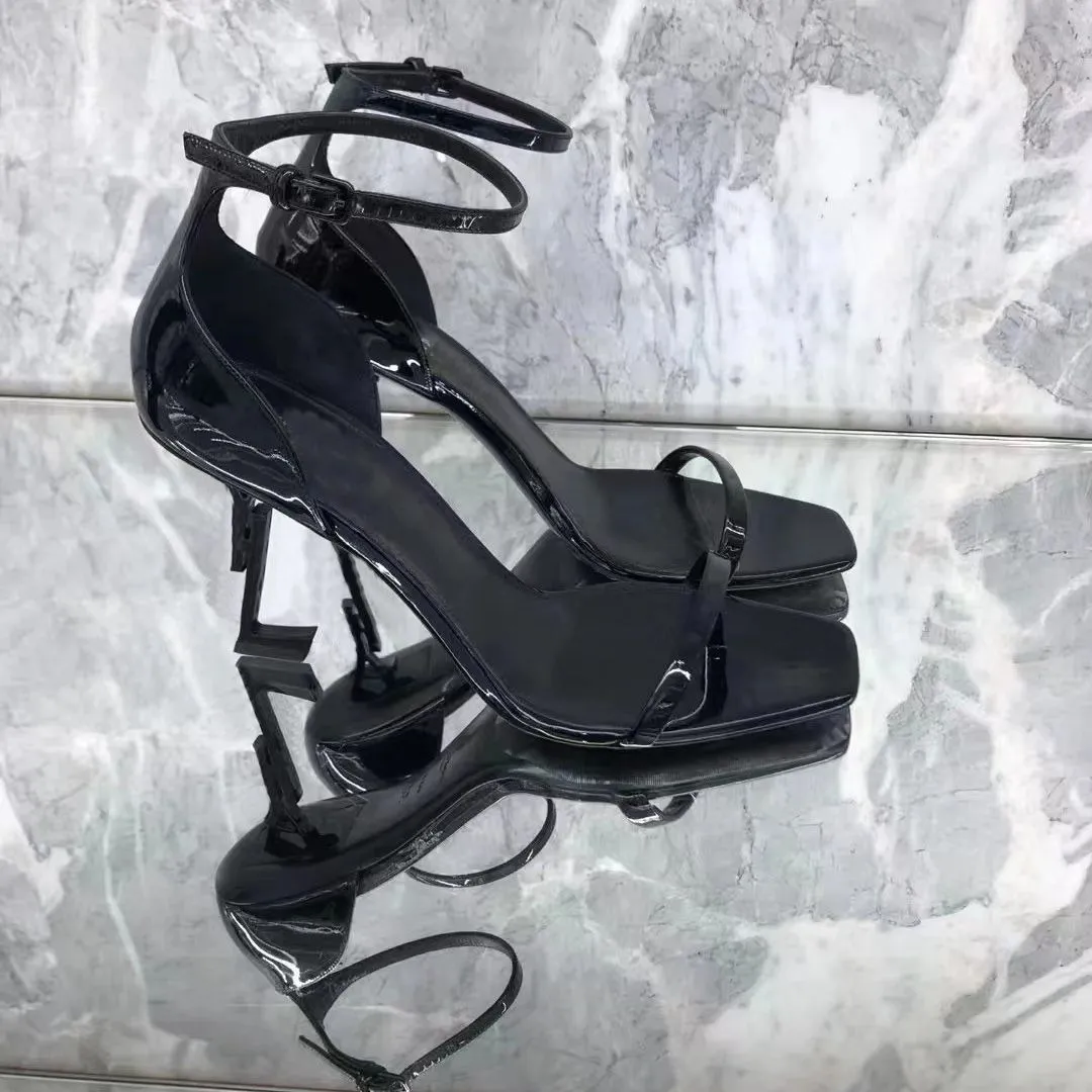 Designer-Schuhe, Hausschuhe, Sandaletten, Klassiker, Damenschuhe, Absätze, Sandalen, Mode, Strand, dicker Boden, Kleid, Schuh, Alphabet, Damen-Sandale, Leder, High-Heel-Lieder