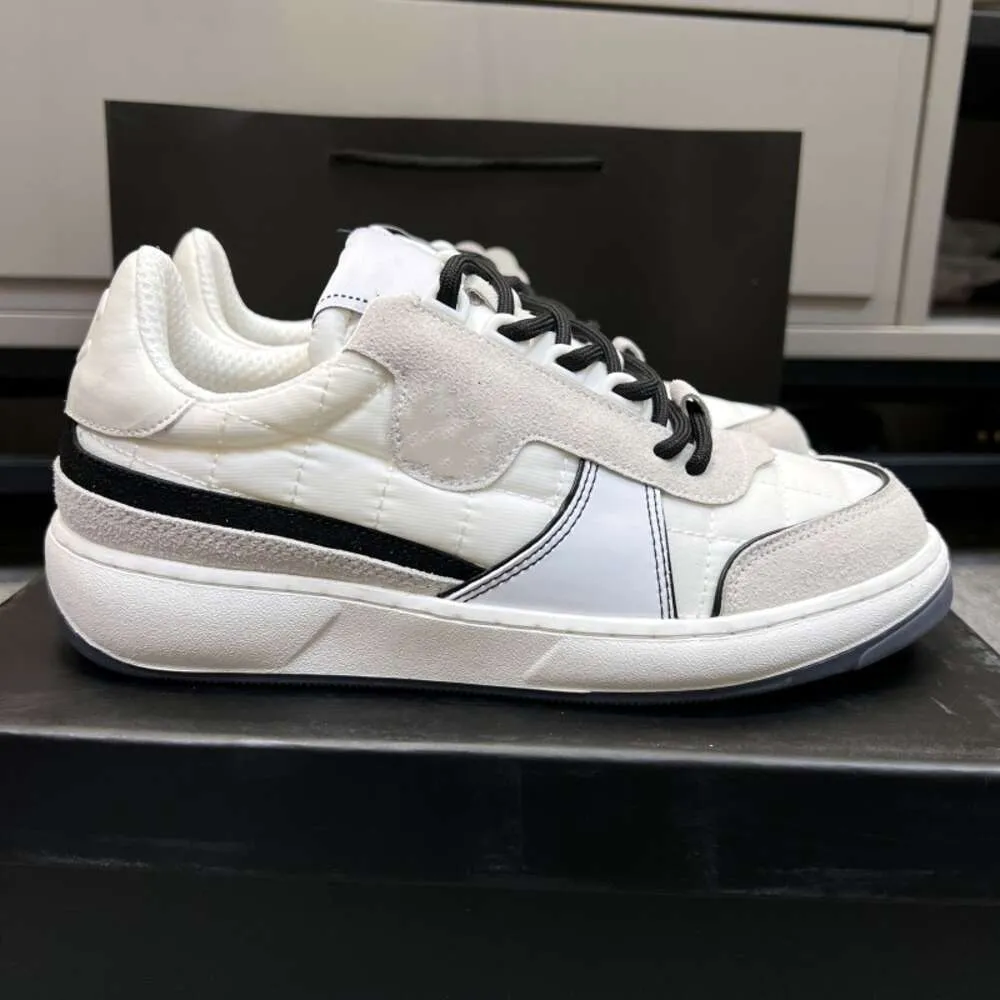 Chaneles Panda chaussures de sport nouvelles chaussures en cuir polaire inversé couleur pour femmes semelle épaisse Lingge raisin maman chaussures de planche de Style coréen