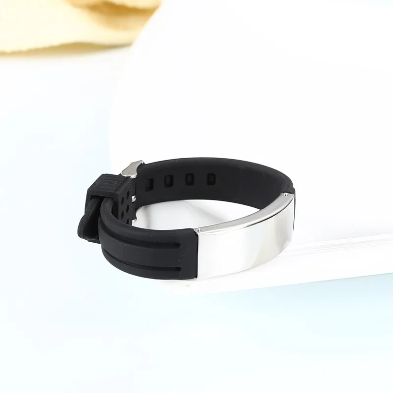 Anti -verlies en gegraveerde ballster -logo modieuze siliconen armband met verstelbare heren titanium stalen paar armband