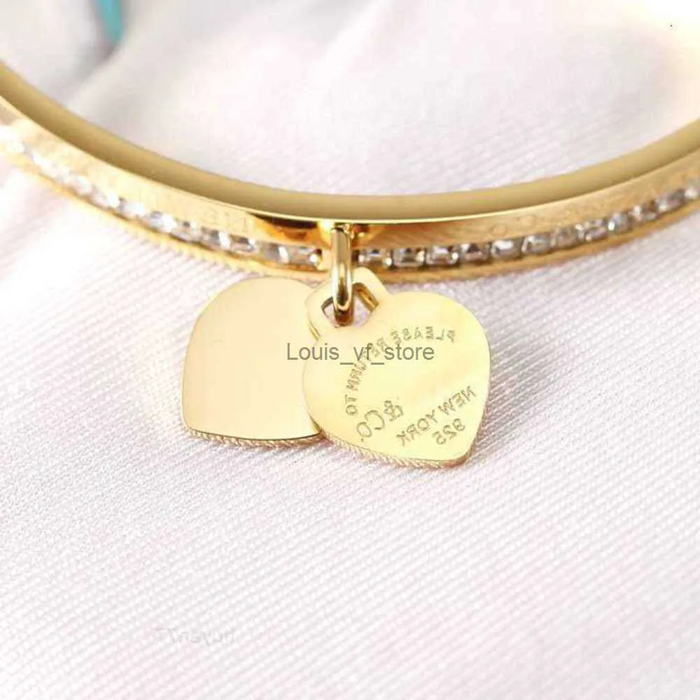 Projektant łańcucha Bracelets S Gold For Women Love Stamp Grawowanie Letter Bransoletka Moda Elegancka biżuteria prezent urodzinowy TGHR TAMP H24227