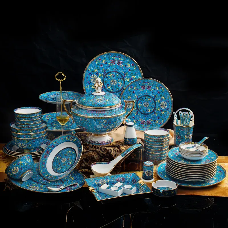 Królewskie luksusowe zestawy obiadowe porcelanowy Cloisonne Blue Design Imperial Palace Style Emalid Dining Naczynia Talerze zupa garnka