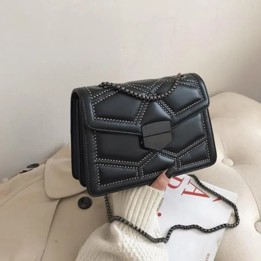 Varumärkesdesigner kvinnor crossbody väskor liten klaff pu läder flätad rem axel väska lady handväskor och pursar svart248v