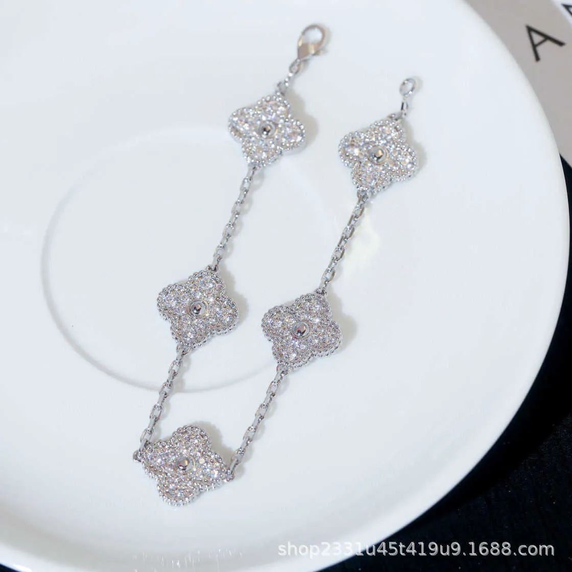 Designer Jewelry Luxury Bracelet Link Chain Vanca v Gold Clover Bracelet Womens Platinum Clover Five Flower Full Diamond Fashion Bracelet Womens QXYV