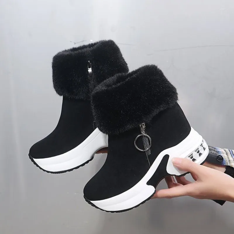 Bottes 2024 Hiver Femmes Mode Zipper Chaussures de sport chaudes Plateforme Neige Cheville Casual Lace Up