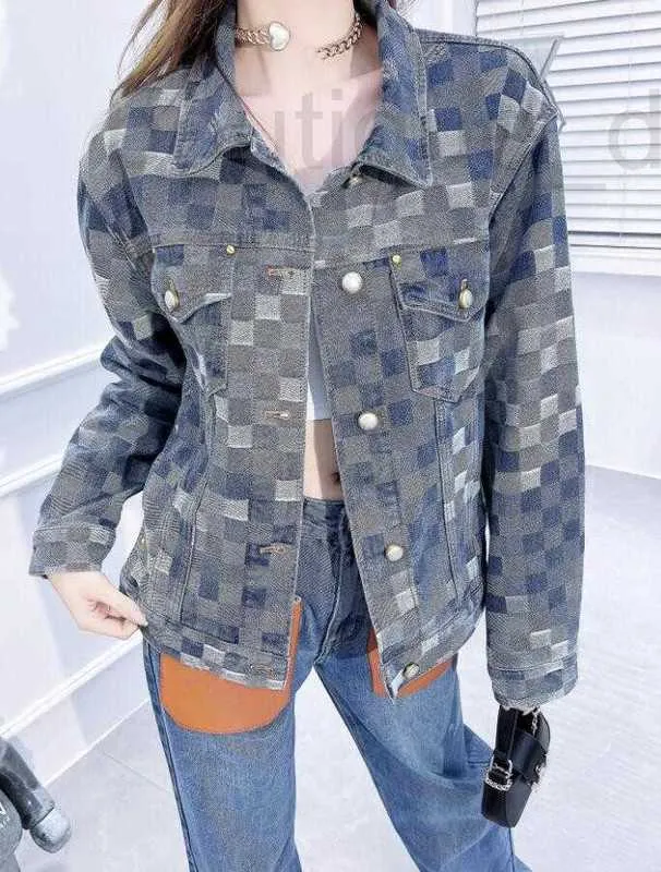 Vestes Femme Veste en jean Designer 24 avec doubles poches poitrine ornées 218 DKRZ