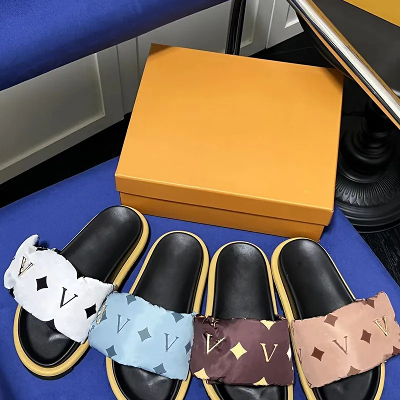 Projektant Slipper Slides Sandals Sandals Poduszki Obcasy bawełniane tkaniny słomkowe swobodne kapcie na sprężyn i jesień płaski komfort muły wyściełane buty z paska przedniego