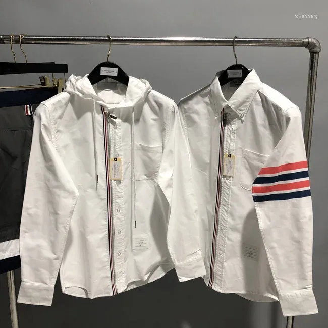 Camicie casual da uomo Moda TB THOM Camicia da uomo di marca slim bianca a maniche lunghe con cappuccio Oxford a righe Primavera Autunno Abbigliamento solido