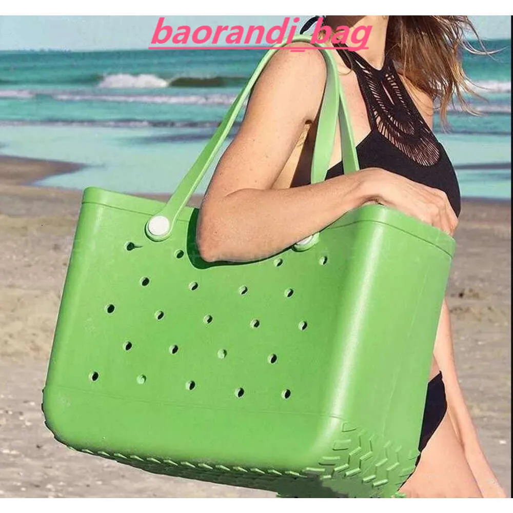 Fashion Bogg Bag Shoulder Bags Large Waterproof Soft EVA Punched Organizer Summer Water Park Sea Storage Tote Handbags Women Stock Beach Luxury Designer Purses