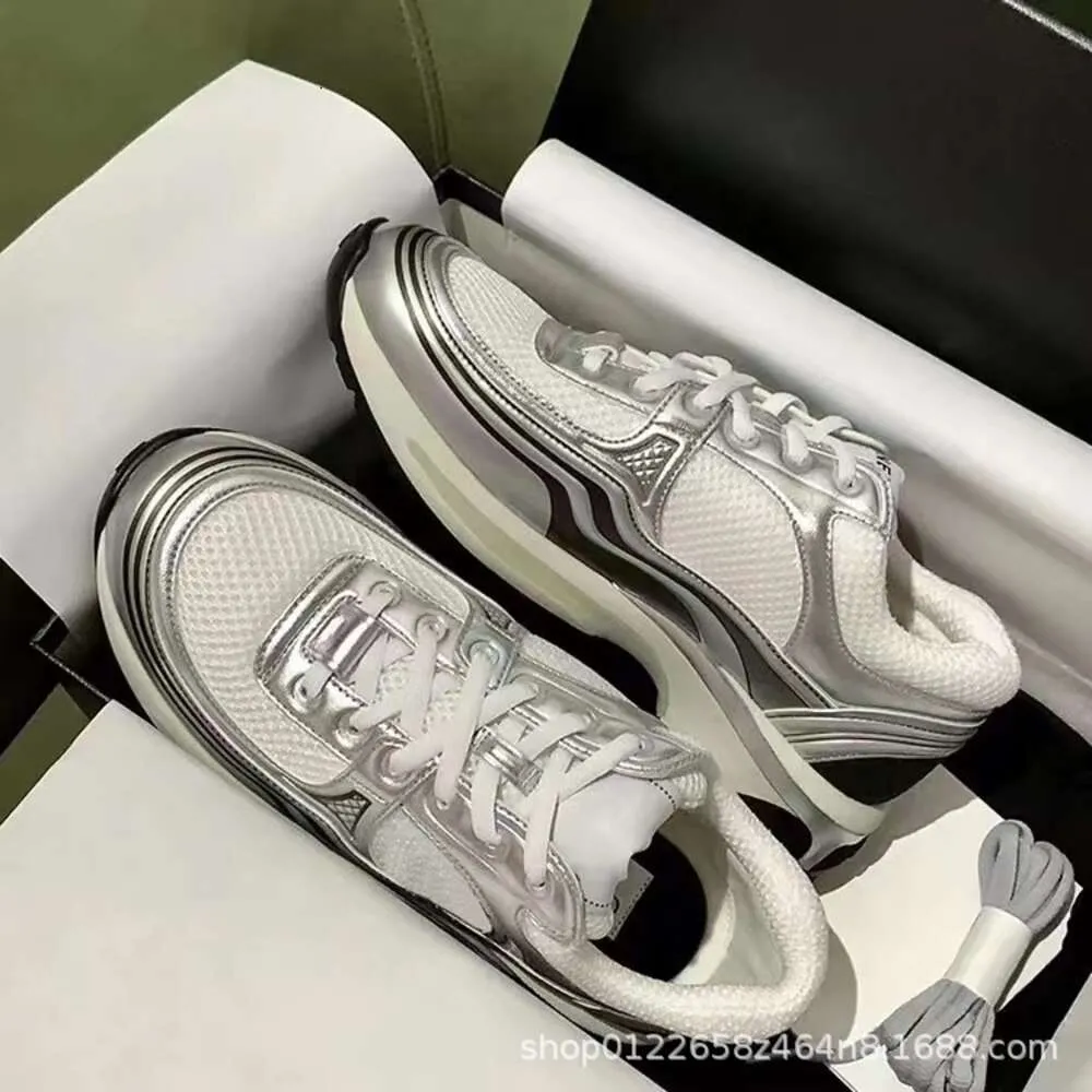 2024 Nya Silver Horn King Chaneles Sportskor C Walking Show Running Shoes Mesh Casual Womens Shoes Dad Shoes