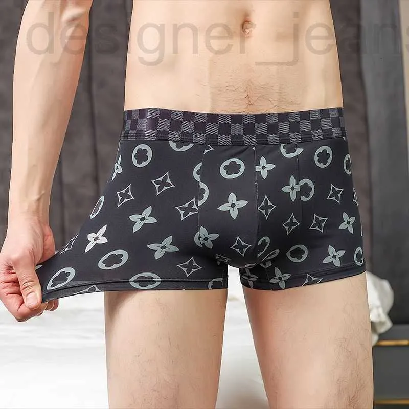 Underpants designer novo masculino gelo seda roupa interior luz luxo quadrilátero shorts cabeça curta juventude na moda traceless antibacteriano respirável fino sfir