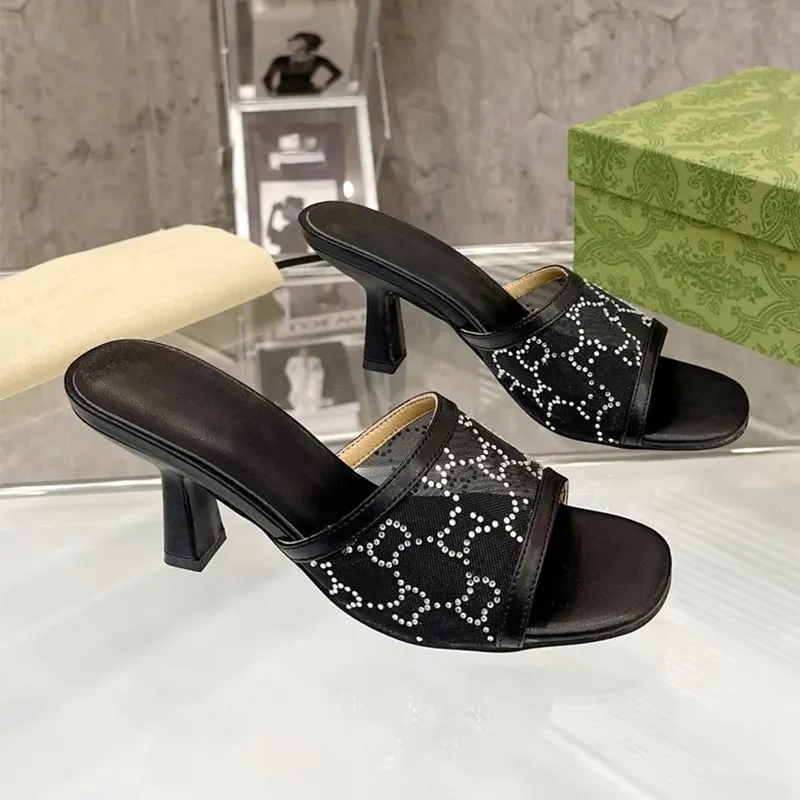 Sandale de diapositive de talon de créateur en maille en maille en cristal noir Sliders Slipper House Fashion Flat Mule Lady Casual Summer Beach