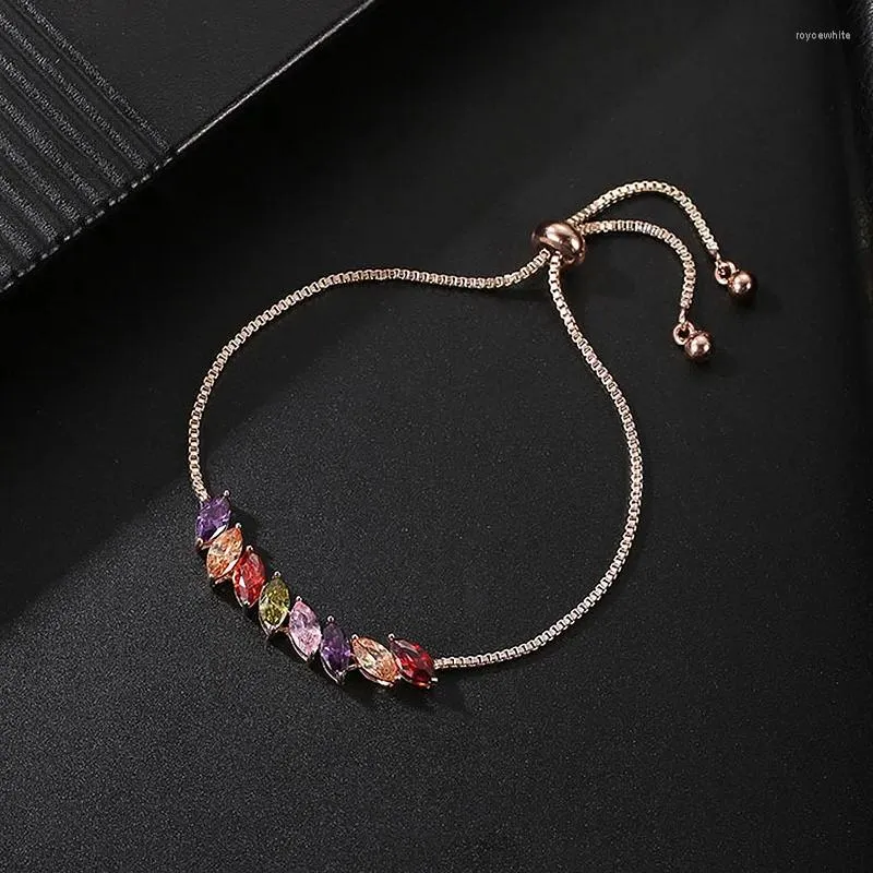 Charm Armband Korean Fashion Färgglad kristallarmband för kvinnor Guldfärg Justerbar ögonform Zirkon Handkedjevän Present smycken