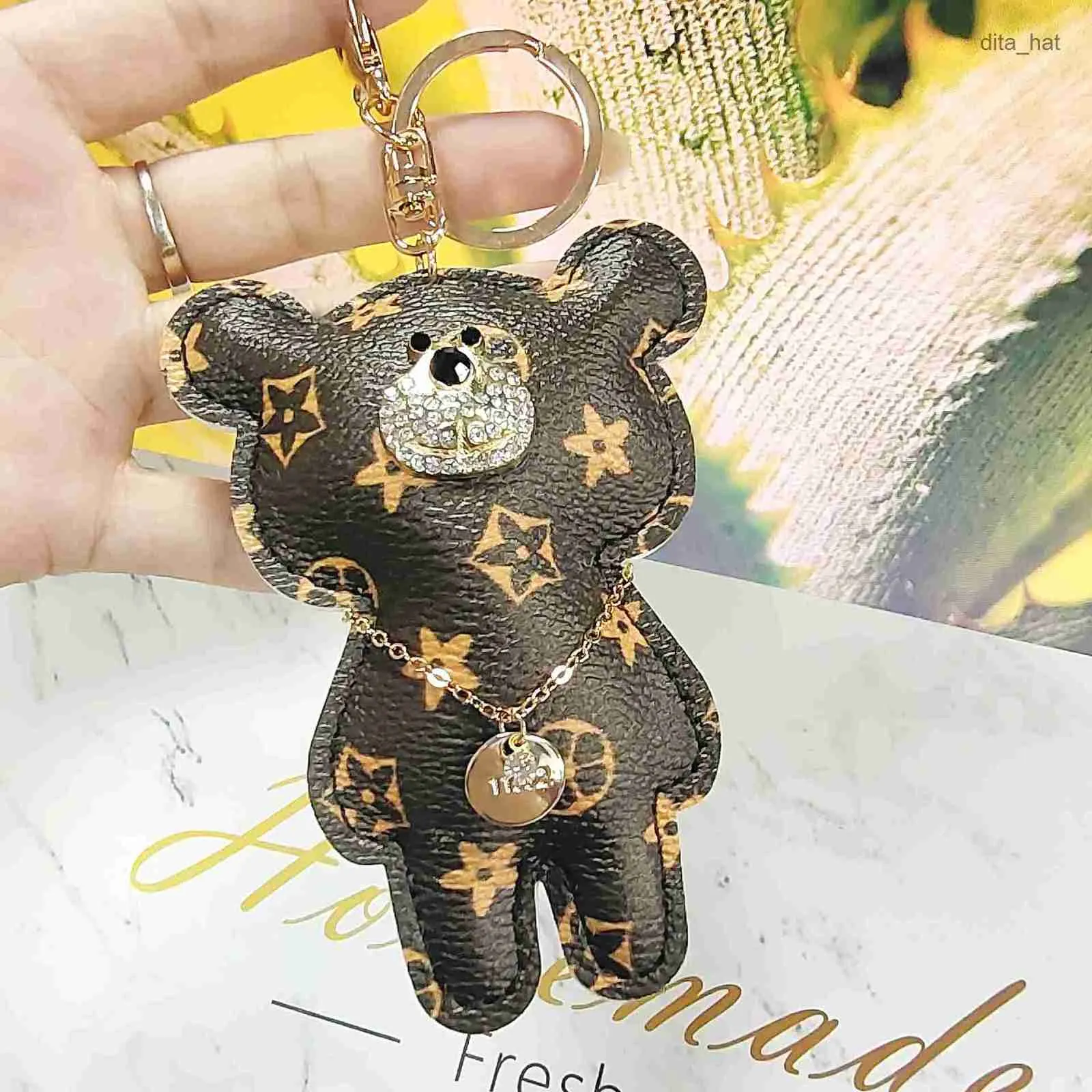 2023Popular Bear Design Car Key Rings Flower Bag Pendant Charm Keyring Holder PU Leather Animal lvi KeyChains good