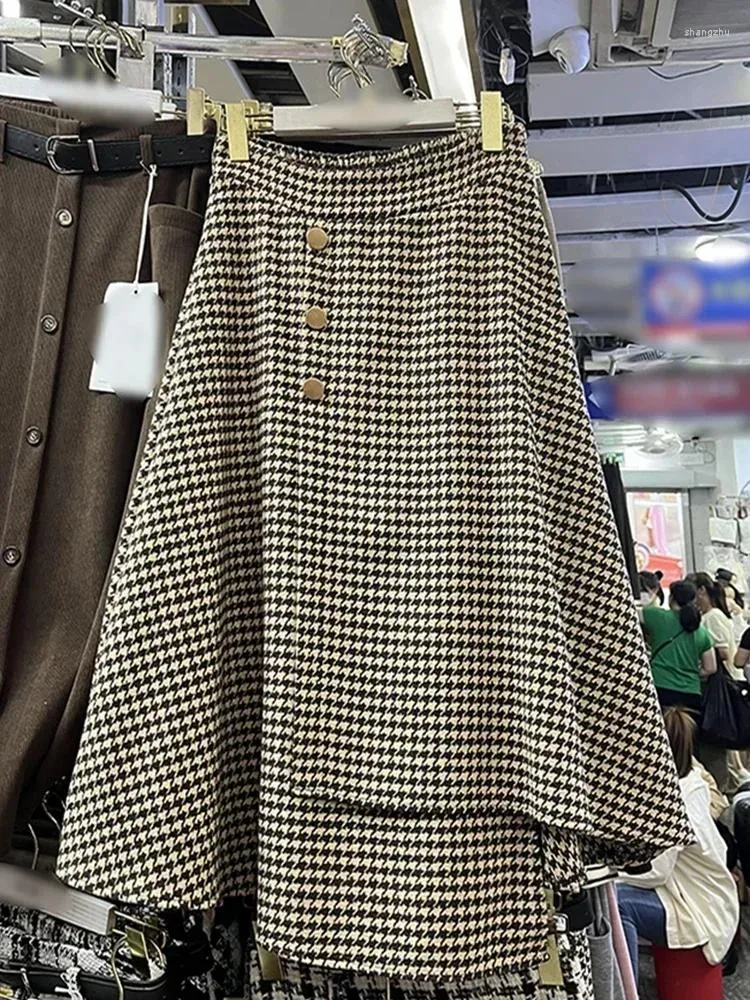 Röcke Frenchic Herbst Plaid Rock Frauen Woolen Stoff A-linie Hohe Taille Weibliche Lange Unregelmäßige Rüschen Taste OL Dropship